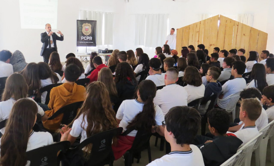PCPR ministra palestra sobre crimes cibernéticos em Almirante Tamandaré