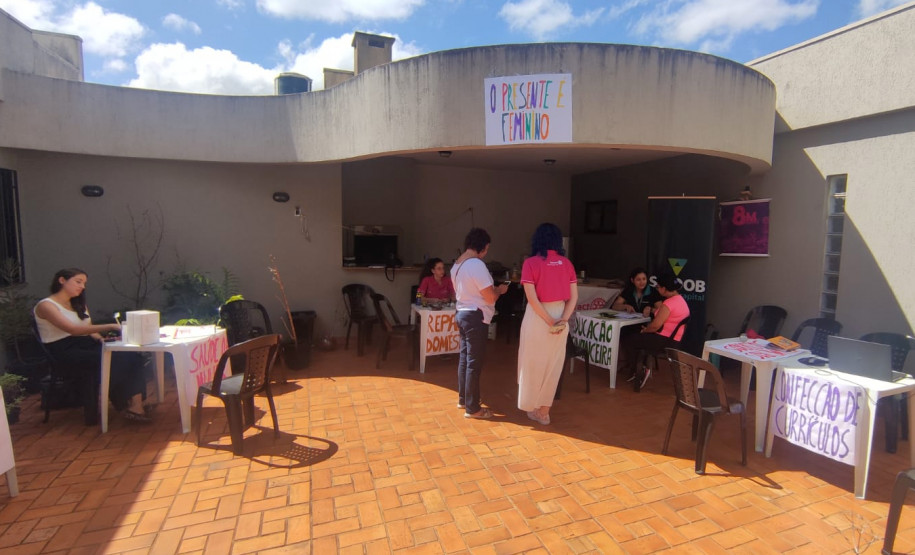 PCPR realiza dia de oficinas em homenagem ao Dia das Mulheres