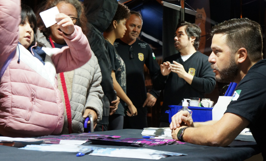 Mais de 300 carteiras de identidade são confeccionadas durante PCPR na Comunidade na Capital