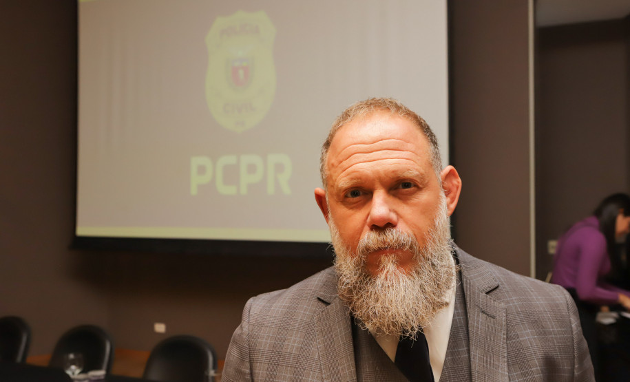 Governador comemora avanços na segurança pública em entrega de homenagens da Polícia Civil