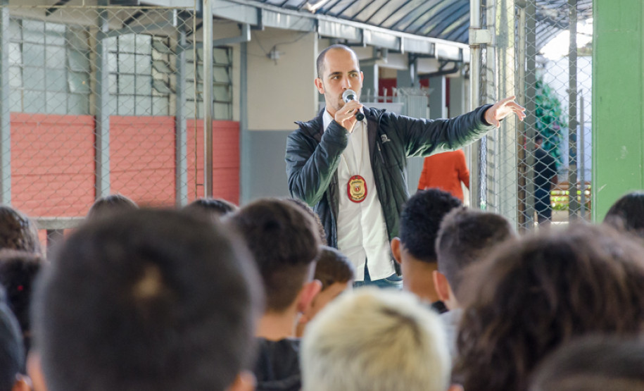 PCPR realiza palestras para mais de 2 mil pessoas sobre crimes virtuais e polícia judiciária nos últimos 15 dias