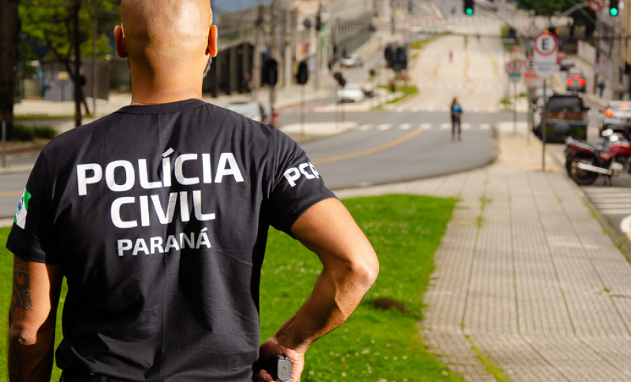 PCPR e PMPR prendem duas pessoas por tráfico de drogas durante operação em Curitiba