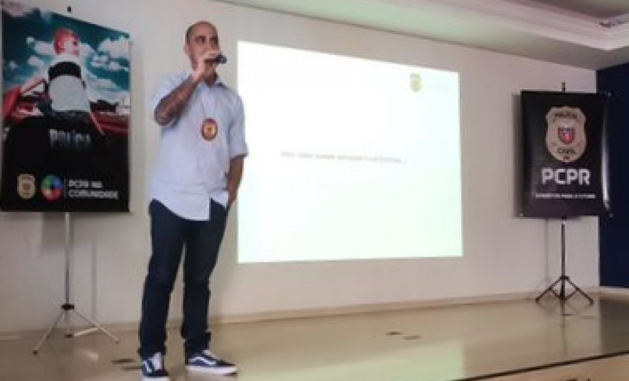 PCPR orienta 580 adolescentes sobre crimes virtuais em colégios de Curitiba