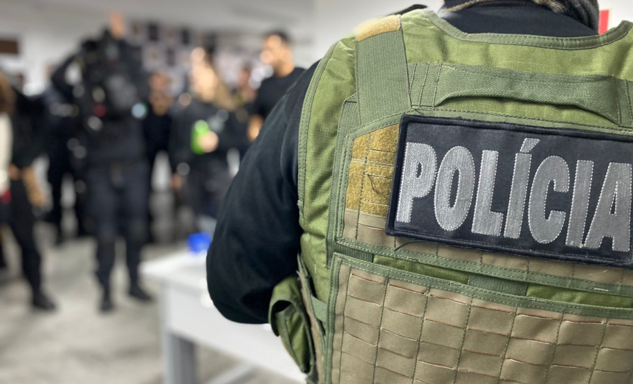 PCPR e PMPR prendem cinco pessoas por tráfico de drogas em Almirante Tamandaré