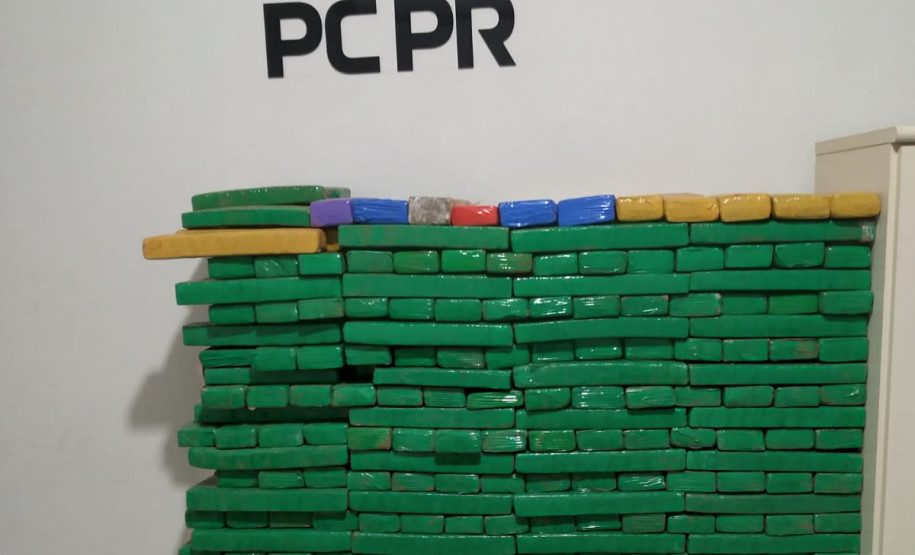 PCPR prende homem por tráfico de droga e apreende 2,3 toneladas de maconha em Icaraíma