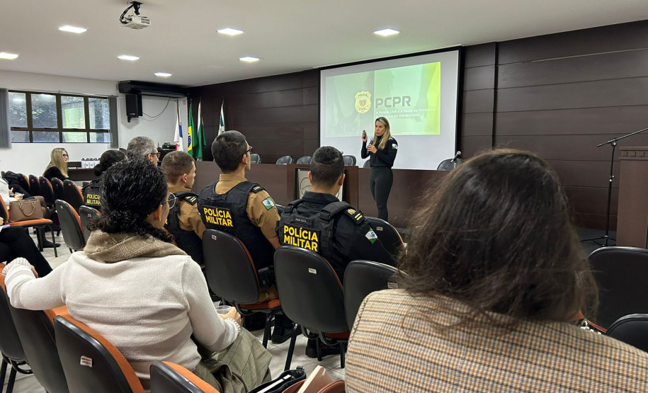 PCPR ministra palestra para rede de apoio e proteção à crianças e ao adolescentes em Foz do Iguaçu