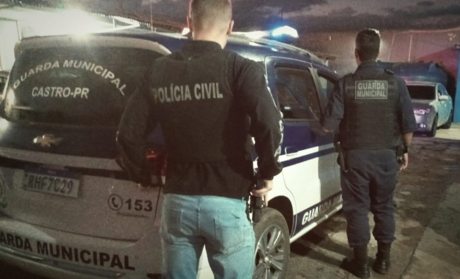PCPR e GM prendem homem por descumprimento de medida protetiva e roubo em Castro