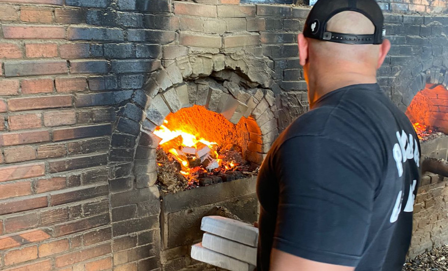 PCPR incinera 1 tonelada de drogas em Araucária