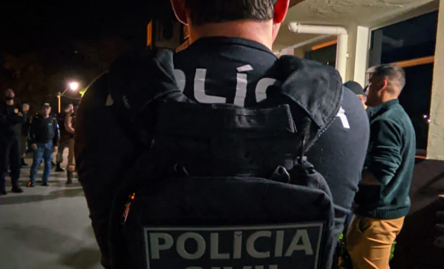 PCPR e PMPR prendem duas pessoas em flagrante por tráfico de drogas em Porecatu