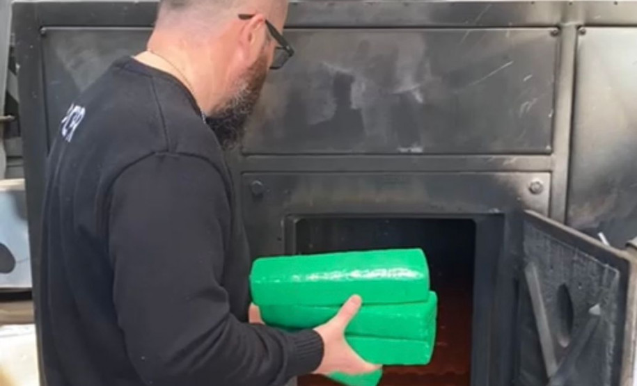 PCPR incinera mais de 127 quilos de maconha em Cantagalo