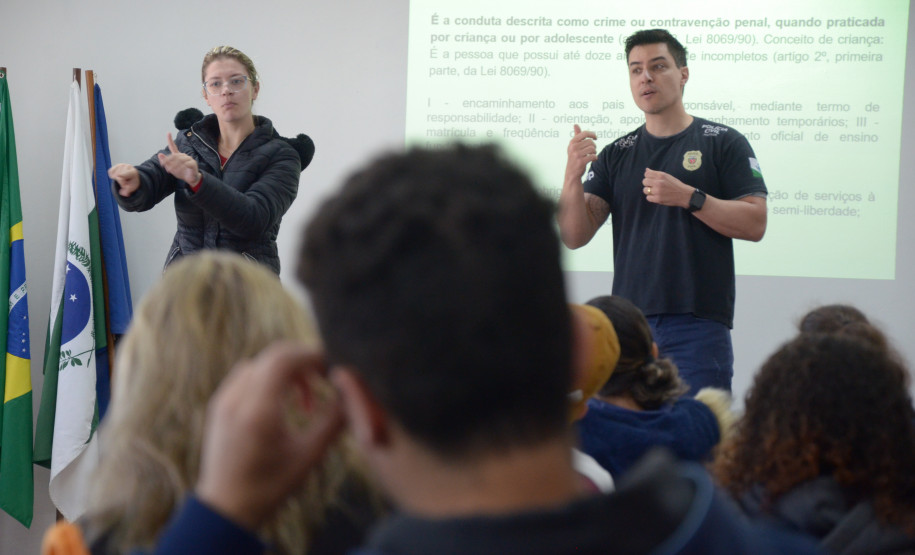 Palestra para surdos