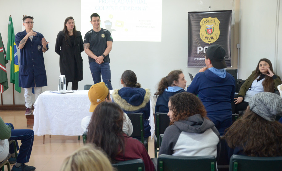 Palestra para surdos