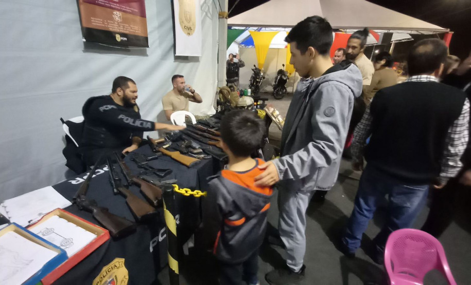 PCPR na Comunidade atende 600 pessoas durante evento alusivo aos 200 anos de Ponta Grossa