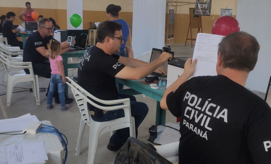 PCPR na Comunidade leva serviços de polícia judiciária para mais de 400 pessoas em Colombo