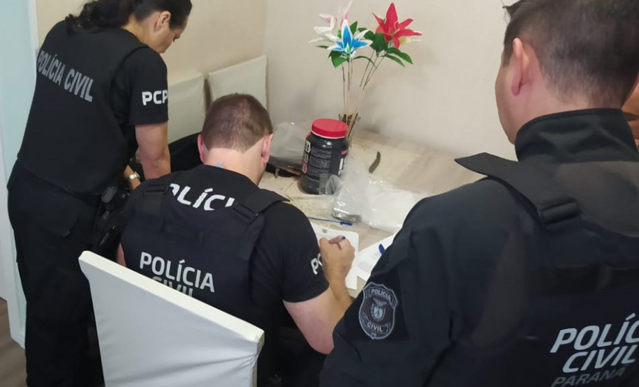 PCPR prende homem por armazenamento de pornografia infantojuvenil em Curitiba
