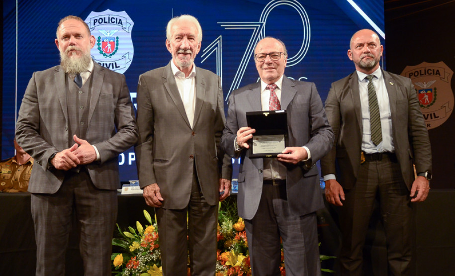 Governo comemora 170 anos da Polícia Civil do Paraná com homenagens e reconhecimento