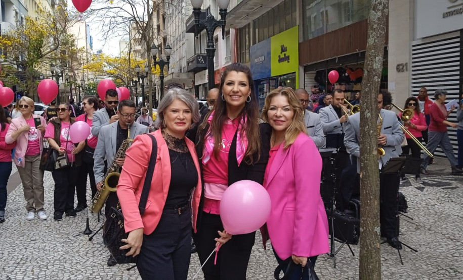 PCPR participa da abertura da campanha do Outubro Rosa