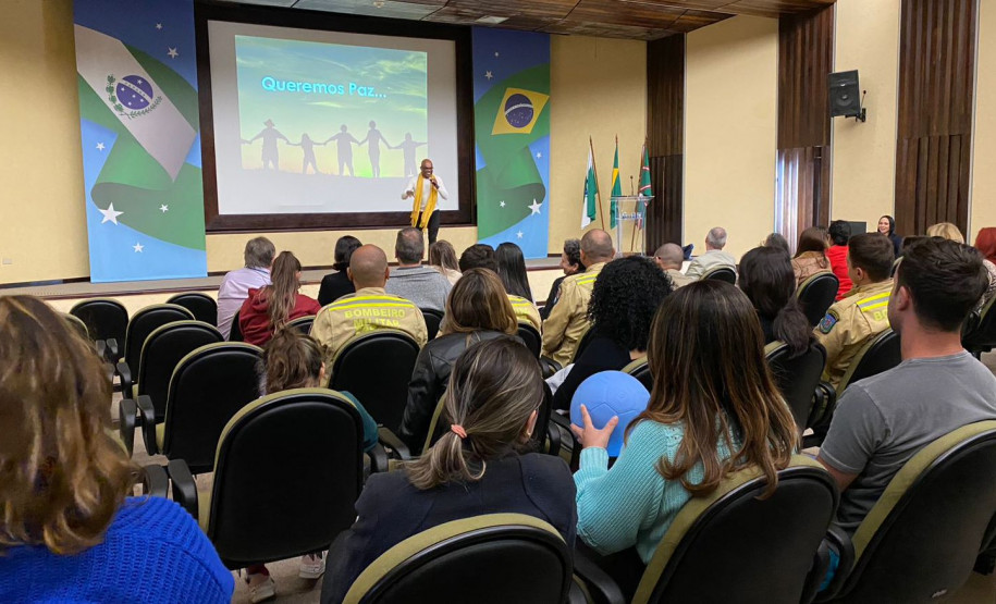PCPR ministra palestras para mais de 3,1 mil pessoas no mês de setembro em todo Paraná