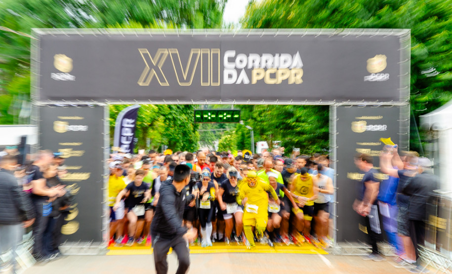 Mais de mil pessoas participam da 17ª Corrida da PCPR