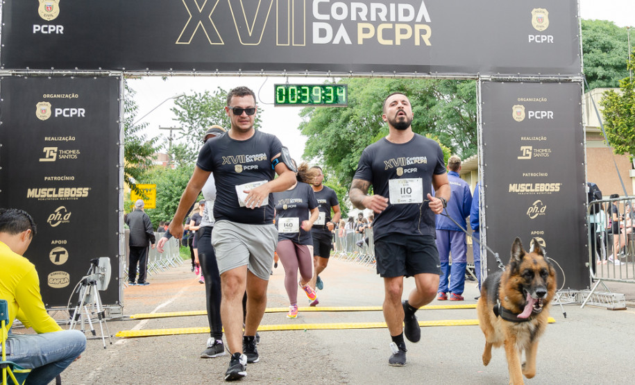 Mais de mil pessoas participam da 17ª Corrida da PCPR
