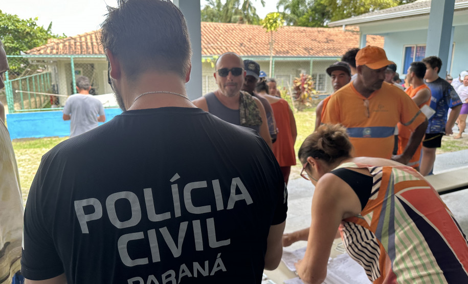 PCPR realiza entrega de mais de 260 carteiras de identidade na Ilha do Mel