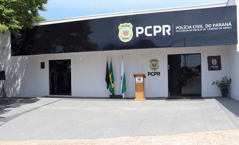 PCPR realiza reparos na estrutura da delegacia de Cândido de Abreu