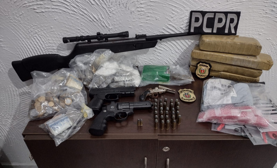 PCPR prende dois homens em flagrante por tráfico de drogas em Antonina