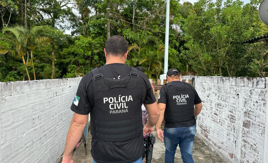 PCPR e PCSC prendem condenado por roubo e furto ocorridos em Pontal do Paraná
