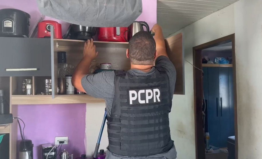PCPR prende quatro pessoas em operação deflagrada em Antonina