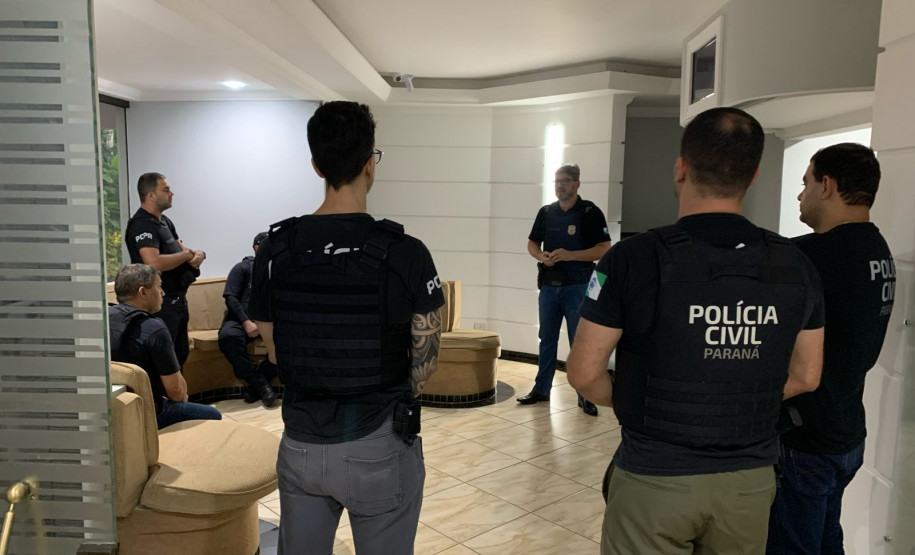 PCPR apreende munições, drogas e resgata pássaros em Bandeirantes