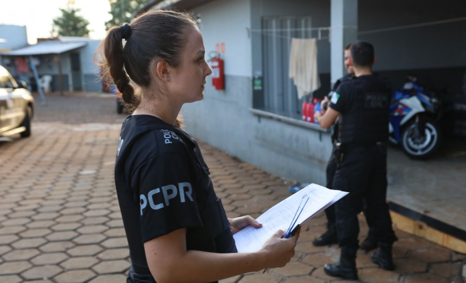 Forças de segurança prendem 36 integrantes de organização criminosa em megaoperação em Quedas do Iguaçu