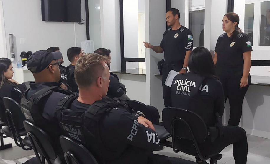 PCPR prende mulher por aliciar adolescente em Curitiba