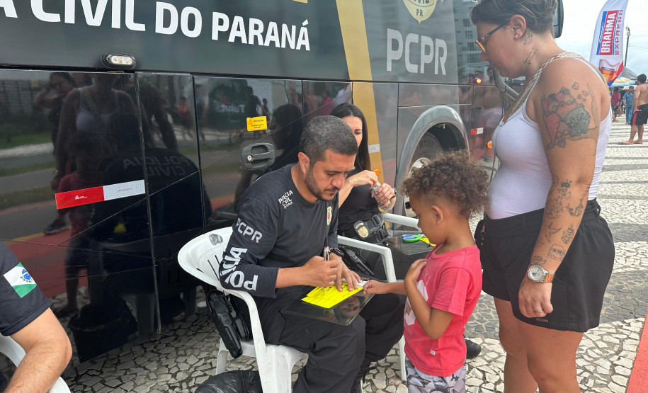 PCPR reforça distribuição de pulseiras de identificação durante shows do Verão Maior