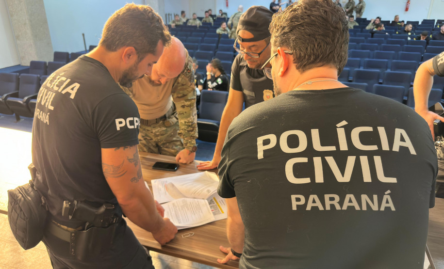 PCPR e PRF  prendem 12 pessoas em operação contra organização criminosa especializada em saques de cargas