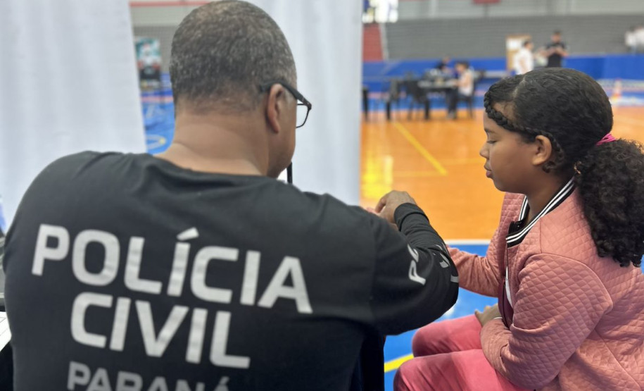 PCPR na Comunidade leva serviços de polícia judiciária para a população de Vitorino e Araucária 