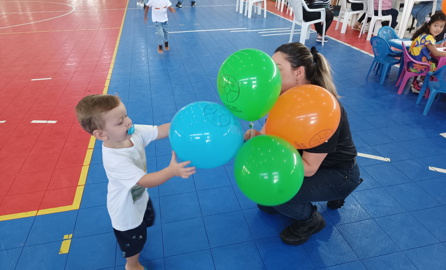 PCPR na Comunidade leva serviços para mais de 2 mil pessoas em Vitorino e Araucária