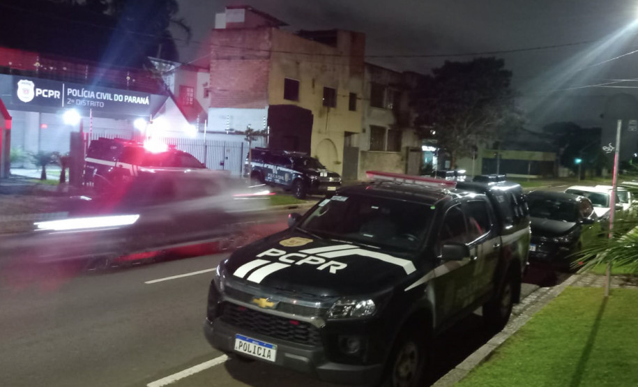 PCPR cumpre mandados de busca e apreensão contra suspeitos de estelionato em Curitiba