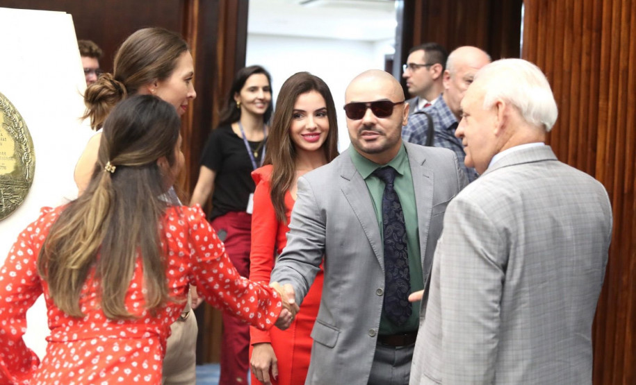 Delegado da PCPR recebe menção honrosa em Curitiba