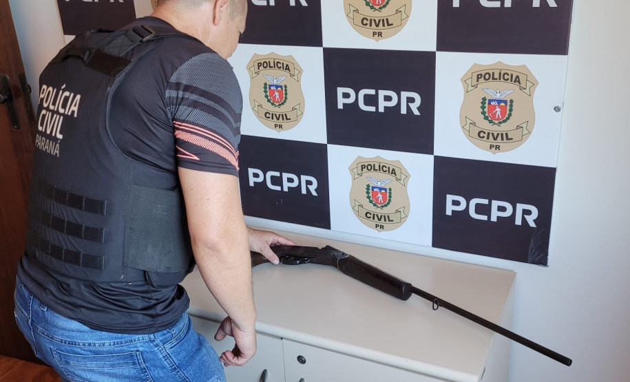 PCPR prende homem por roubo durante cumprimento de mandados em Carlópolis