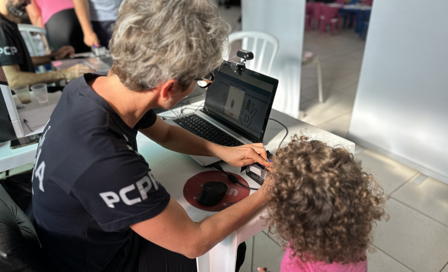 PCPR na Comunidade leva serviços de polícia judiciária para mais de 2,7 mil pessoas em Mauá da Serra e Tamarana