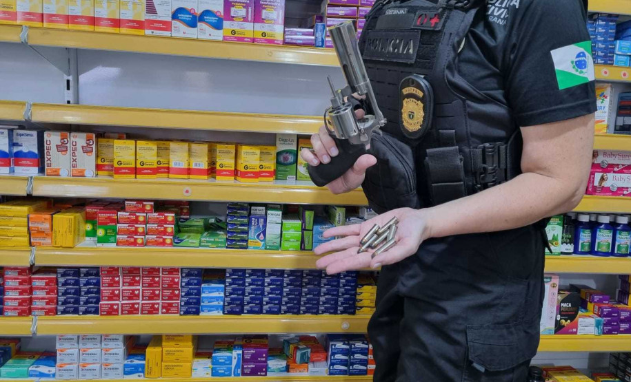 PCPR prende três pessoas em flagrante por falsificação de produto terapêutico ou medicinal em Curitiba