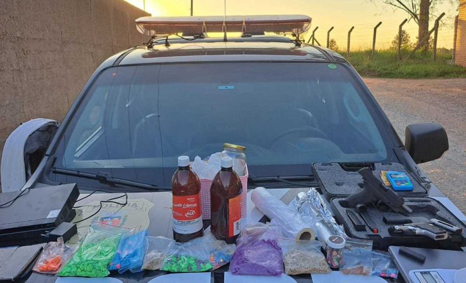 PCPR prende casal por tráfico de drogas e apreende um quilo de drogas sintéticas em Piraquara