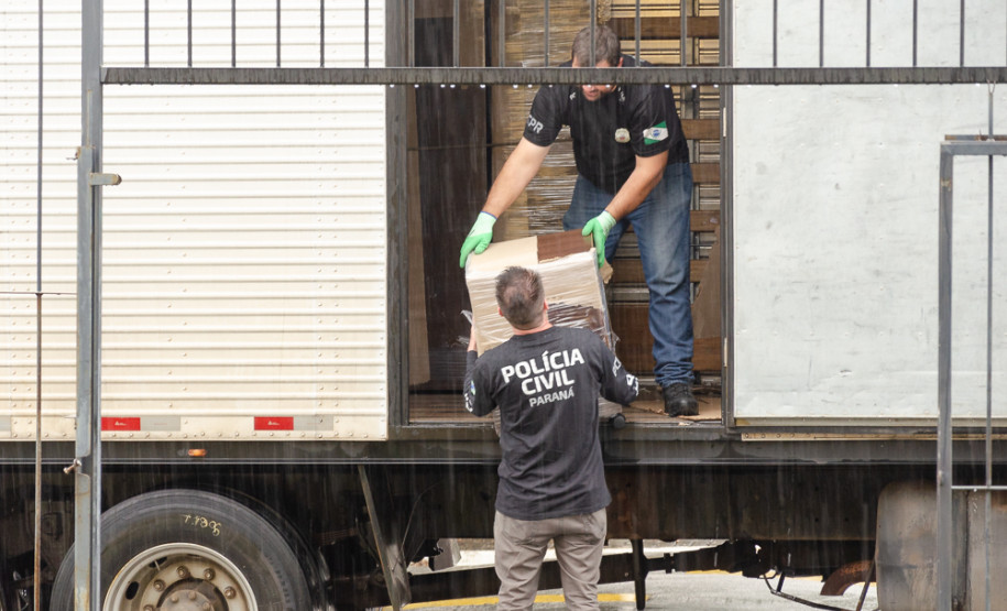 PCPR distribui mobiliários novos para delegacias no Estado