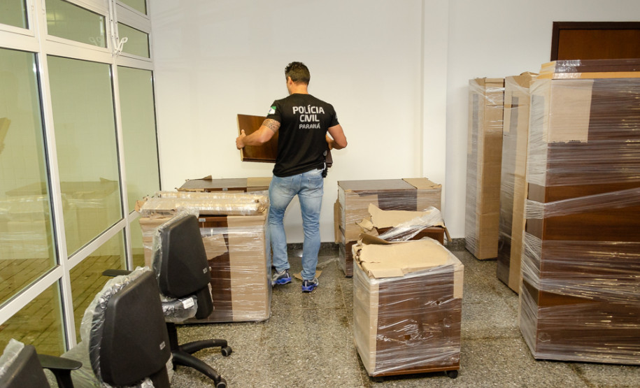 PCPR distribui mobiliários novos para delegacias no Estado