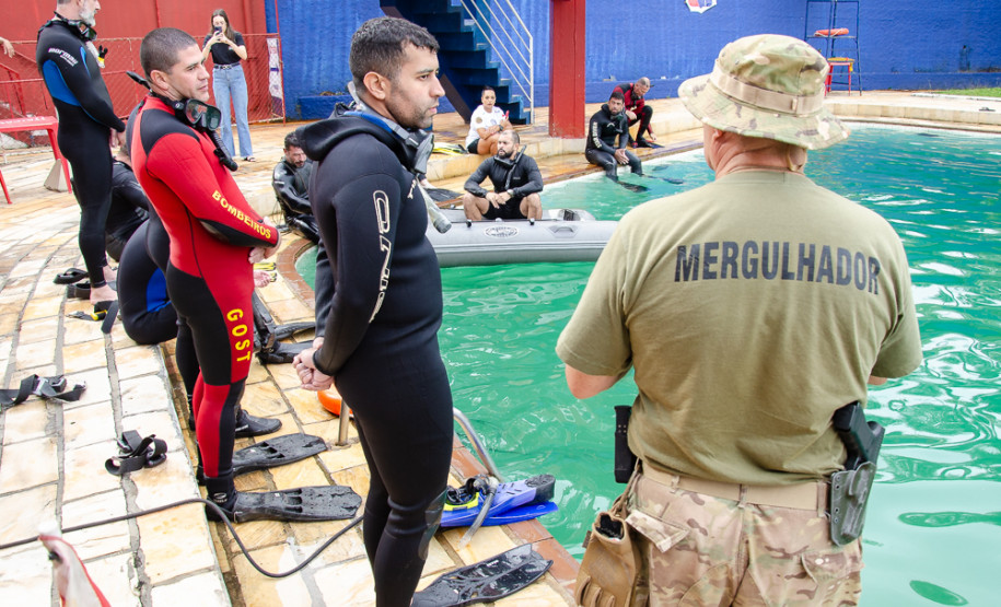 PCPR promove curso de extensão em mergulho