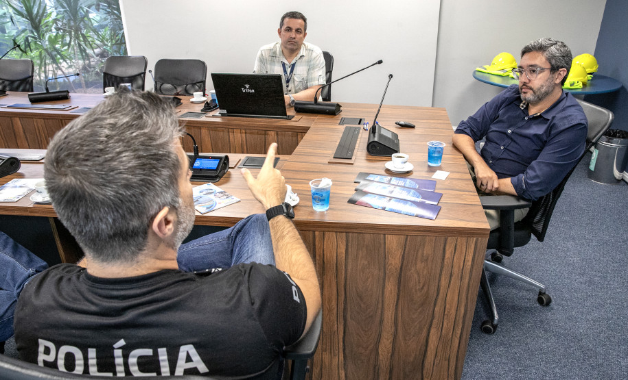 Equipe da DPMA visita Porto de Paranaguá