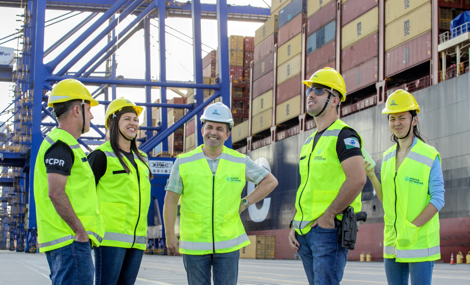 Equipe da DPMA visita Porto de Paranaguá