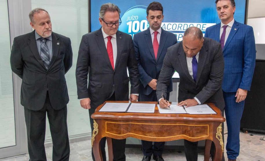 PCPR firma parceria interinstitucional para ampliar acesso ao programa Justiça 4.0