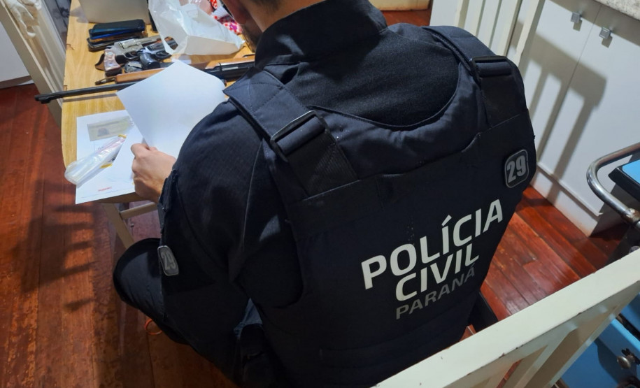 PCPR e PRF prendem três pessoas em operação contra organização criminosa ligada a furtos de cargas