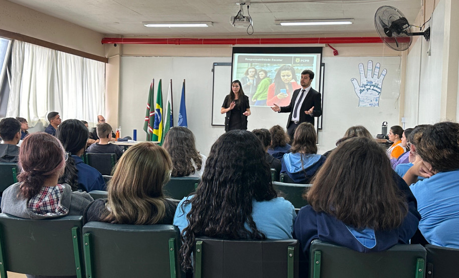 PCPR ministra palestra educativa em escola para surdos na Capital